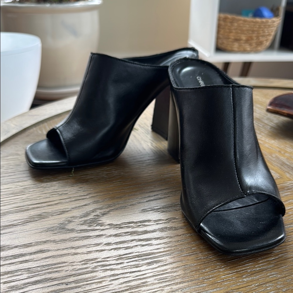 Chic Black Open-Toe Mules